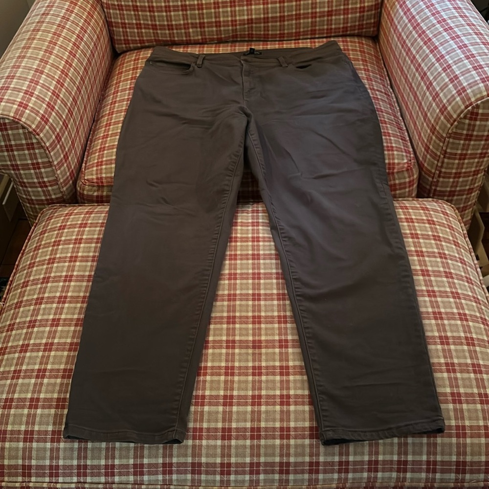 Eileen Fisher jeans. Grey. Size 20.